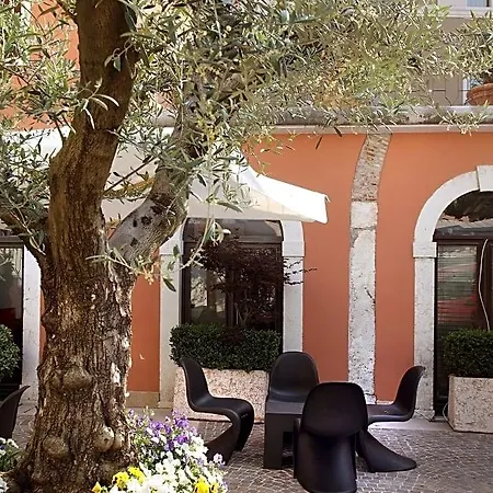 Corte San Luca 3* ברדולינו